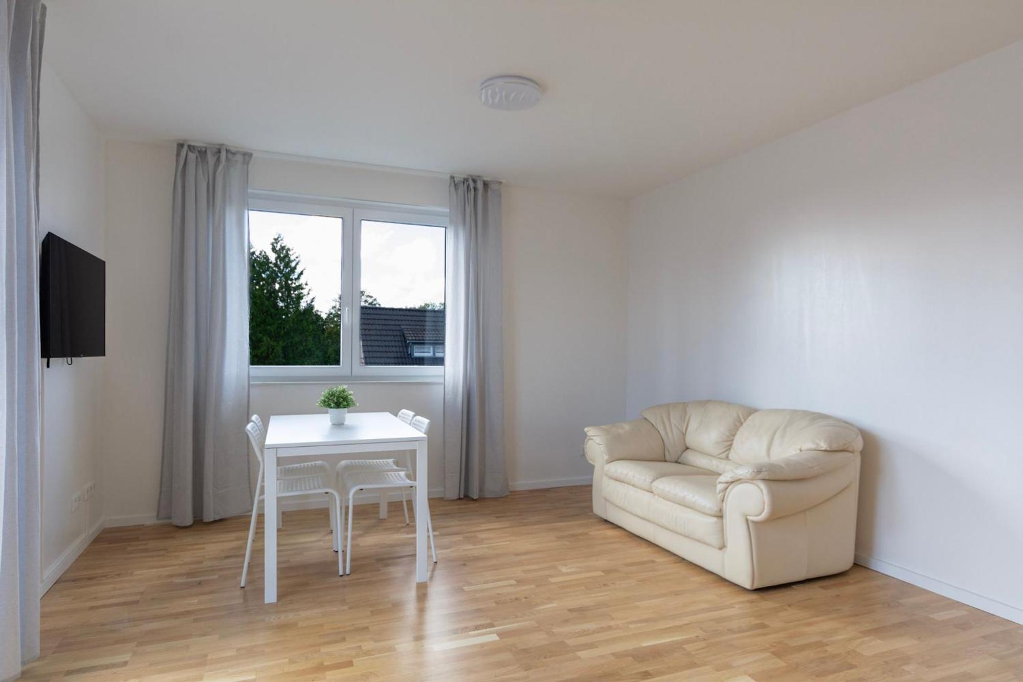 T&k - Bergisch Gladbach - 7 Comfortable - 20 Min To Fair Messe Keulen