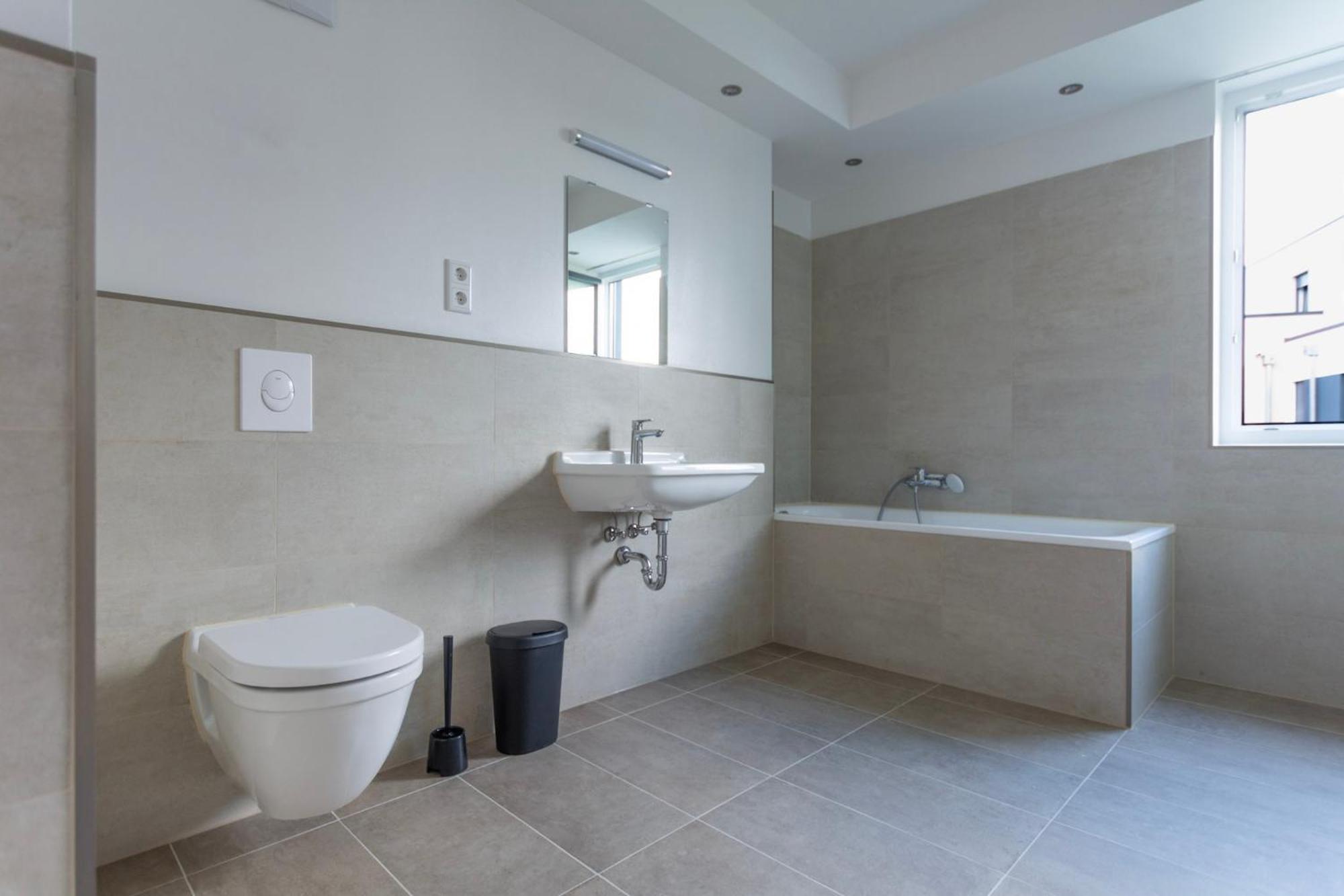 T&k - Bergisch Gladbach - 7 Comfortable - 20 Min To Fair Messe Appartement