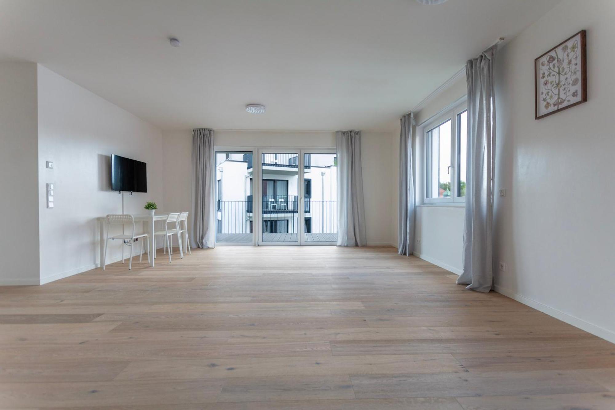 T&k - Bergisch Gladbach - 7 Comfortable - 20 Min To Fair Messe Appartement *