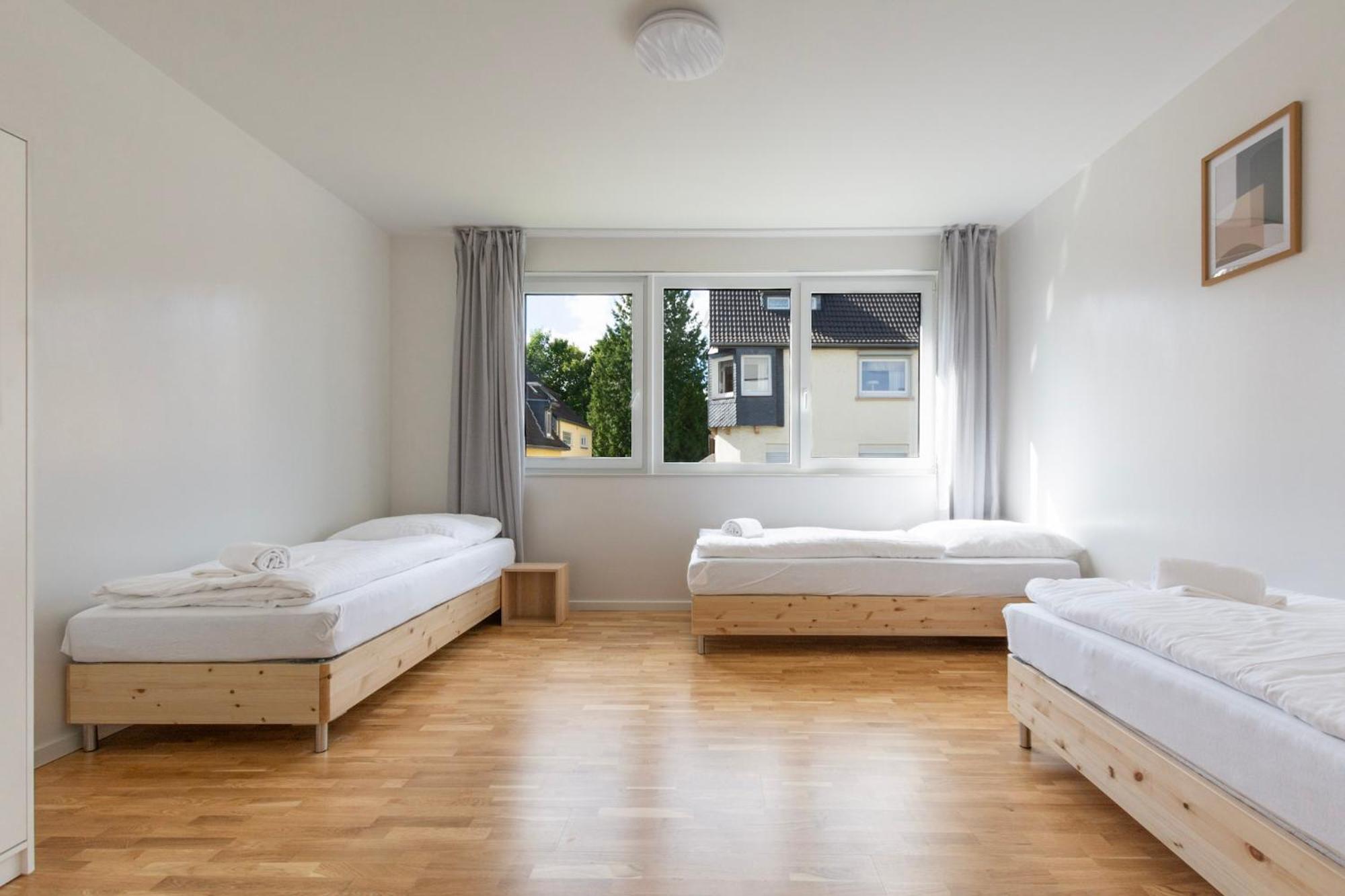 T&k - Bergisch Gladbach - 7 Comfortable - 20 Min To Fair Messe Appartement