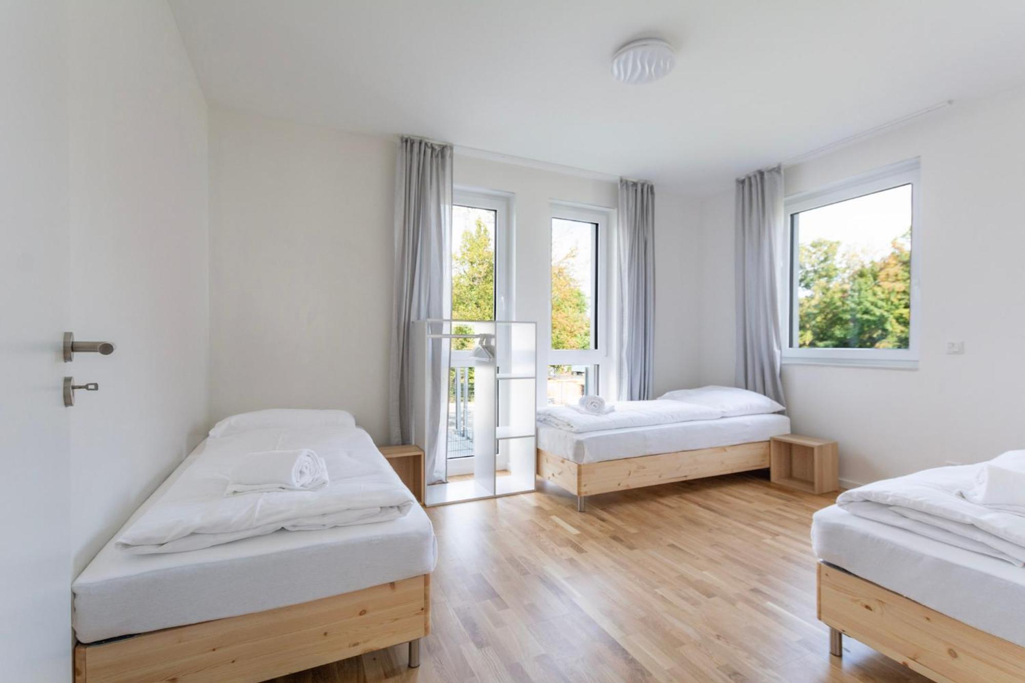 T&k - Bergisch Gladbach - 7 Comfortable - 20 Min To Fair Messe Appartement Keulen